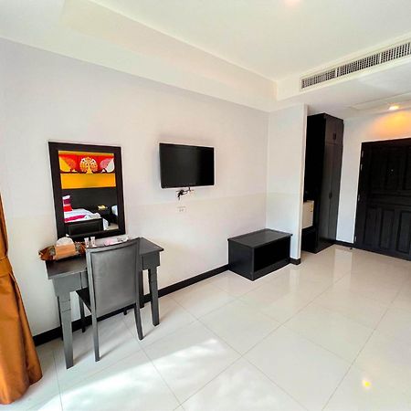 Naiyang Beach Hotel Sha Plus Phuket Esterno foto