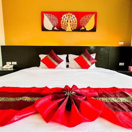 Naiyang Beach Hotel Sha Plus Phuket Esterno foto