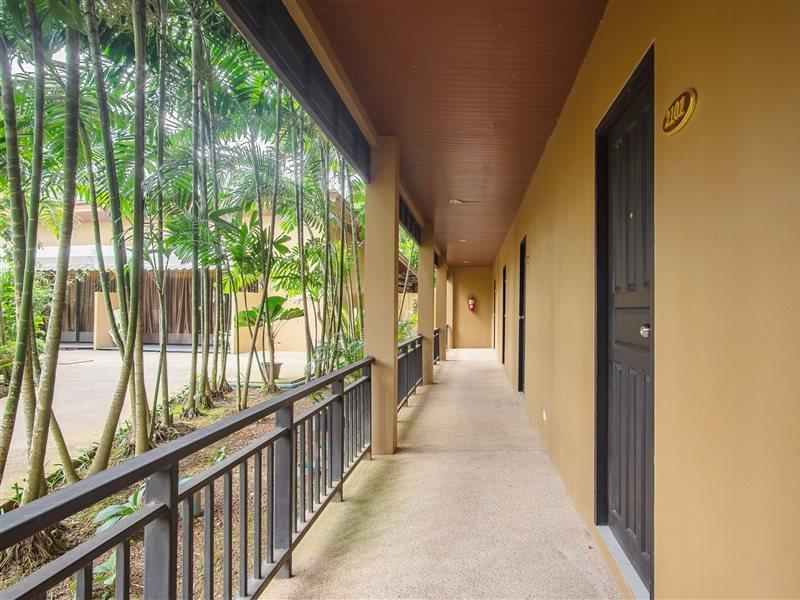 Naiyang Beach Hotel Sha Plus Phuket Esterno foto