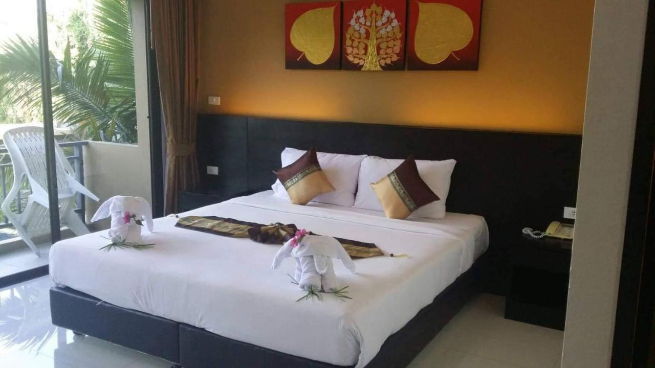 Naiyang Beach Hotel Sha Plus Phuket Esterno foto