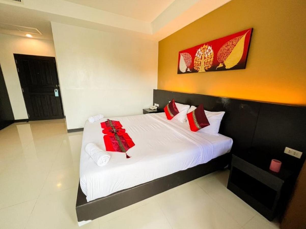 Naiyang Beach Hotel Sha Plus Phuket Esterno foto