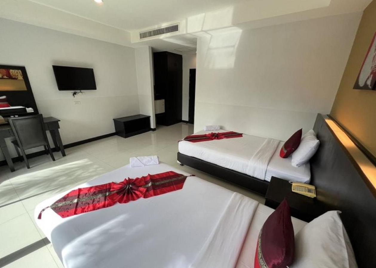 Naiyang Beach Hotel Sha Plus Phuket Esterno foto