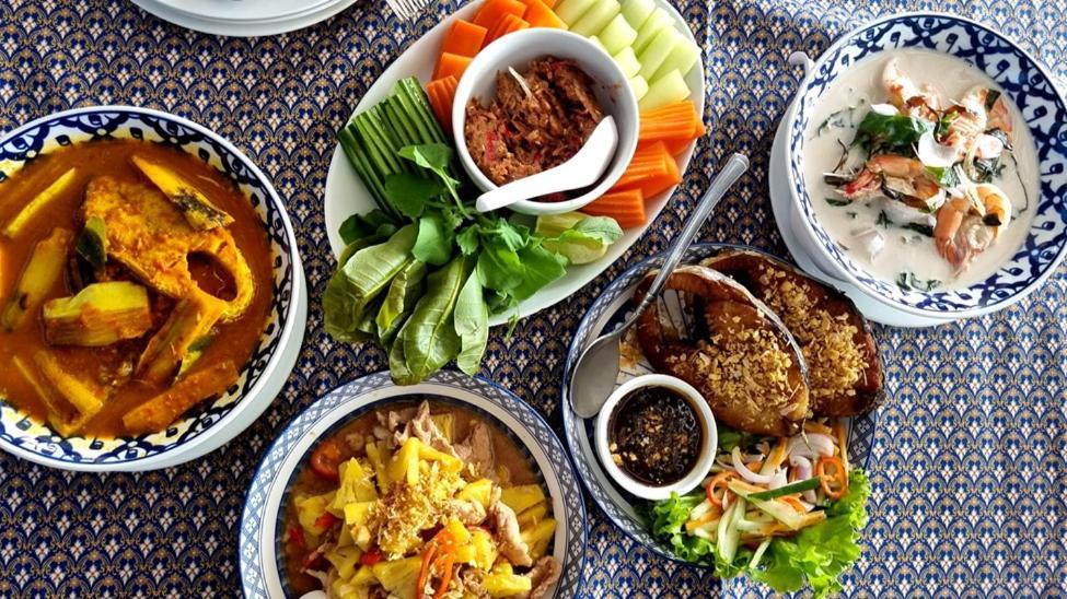 Naiyang Beach Hotel Sha Plus Phuket Esterno foto