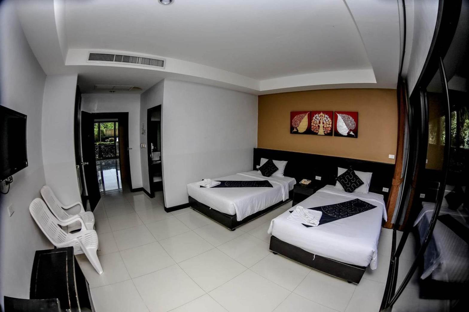 Naiyang Beach Hotel Sha Plus Phuket Esterno foto