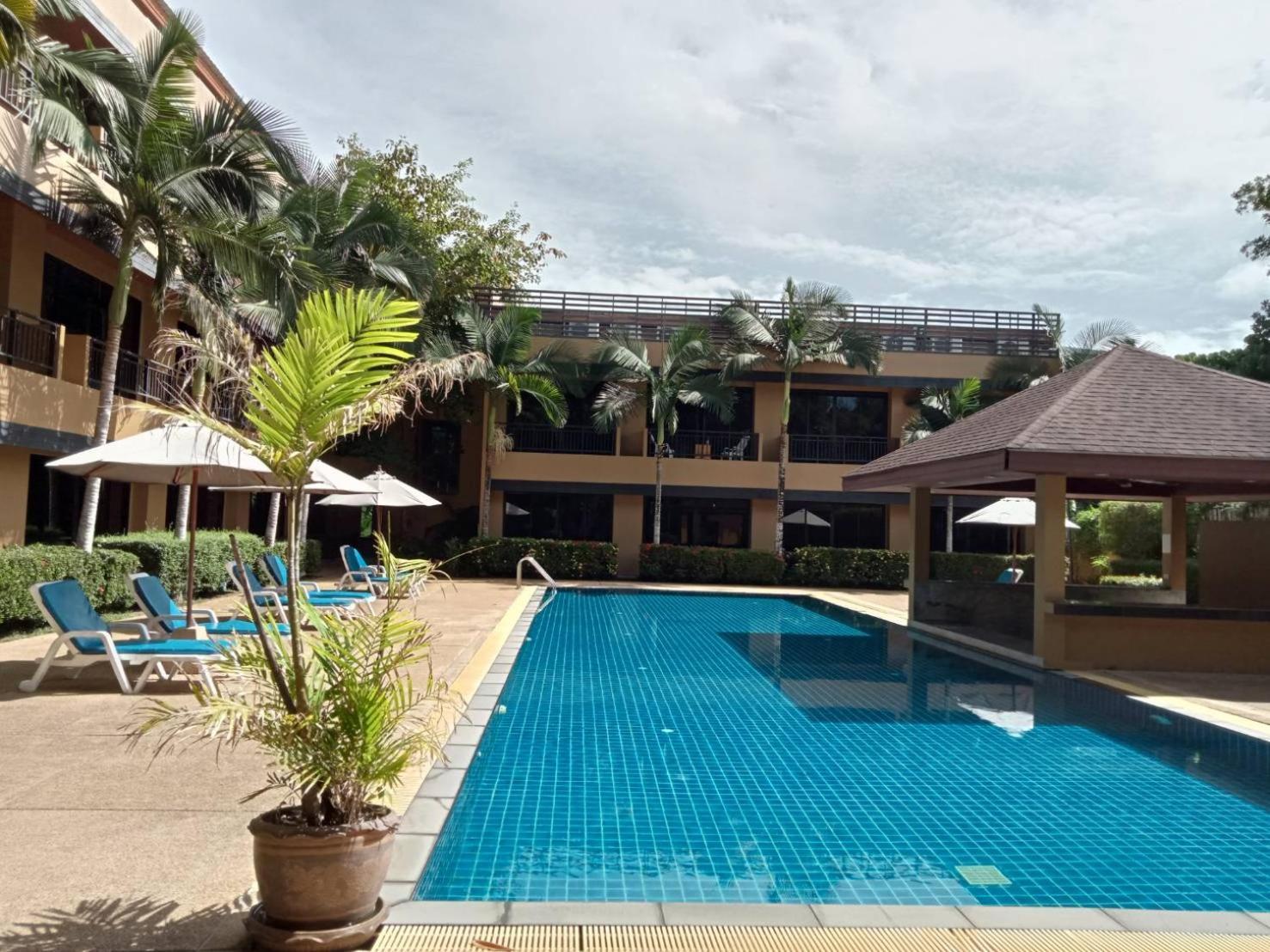 Naiyang Beach Hotel Sha Plus Phuket Esterno foto