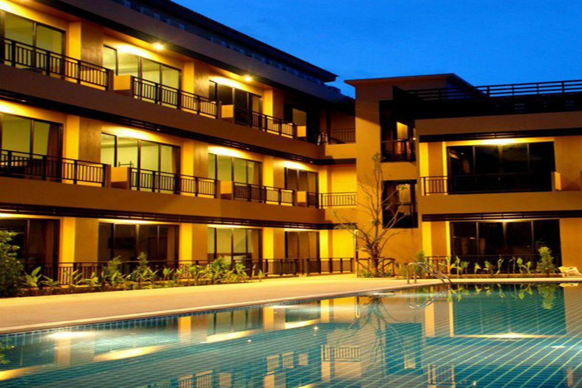 Naiyang Beach Hotel Sha Plus Phuket Esterno foto