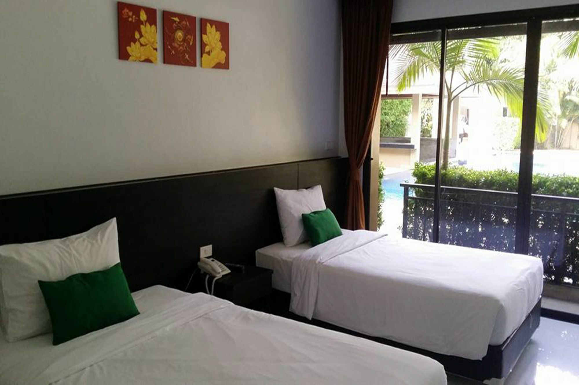 Naiyang Beach Hotel Sha Plus Phuket Esterno foto
