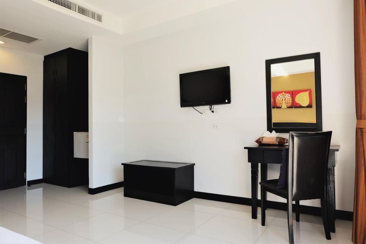Naiyang Beach Hotel Sha Plus Phuket Esterno foto